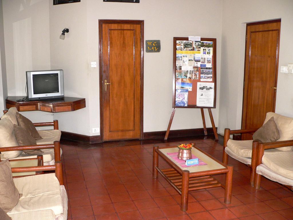 Hotel Trek-O-Tel Pokhara Esterno foto