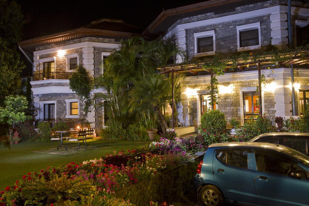 Hotel Trek-O-Tel Pokhara Esterno foto