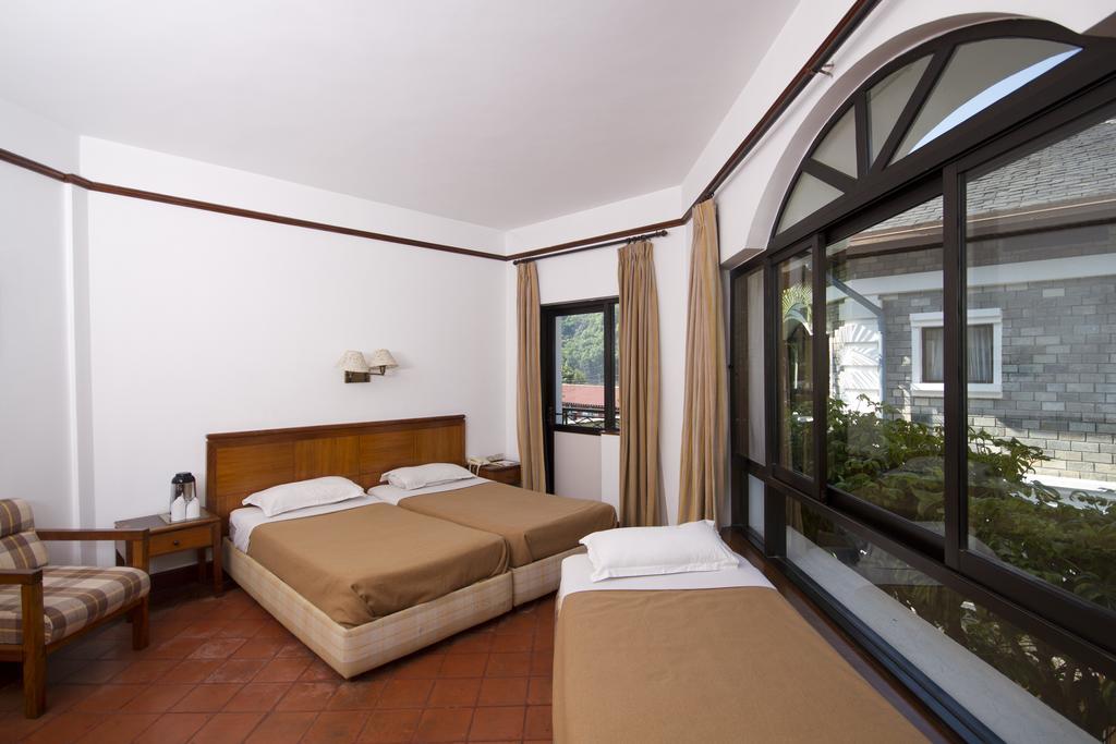Hotel Trek-O-Tel Pokhara Esterno foto