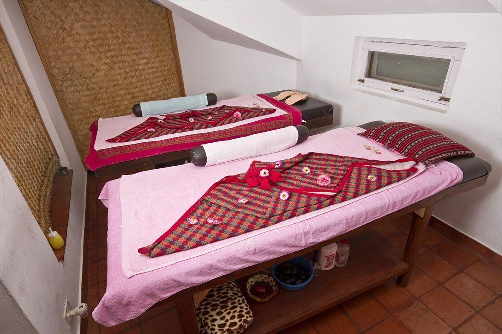 Hotel Trek-O-Tel Pokhara Esterno foto