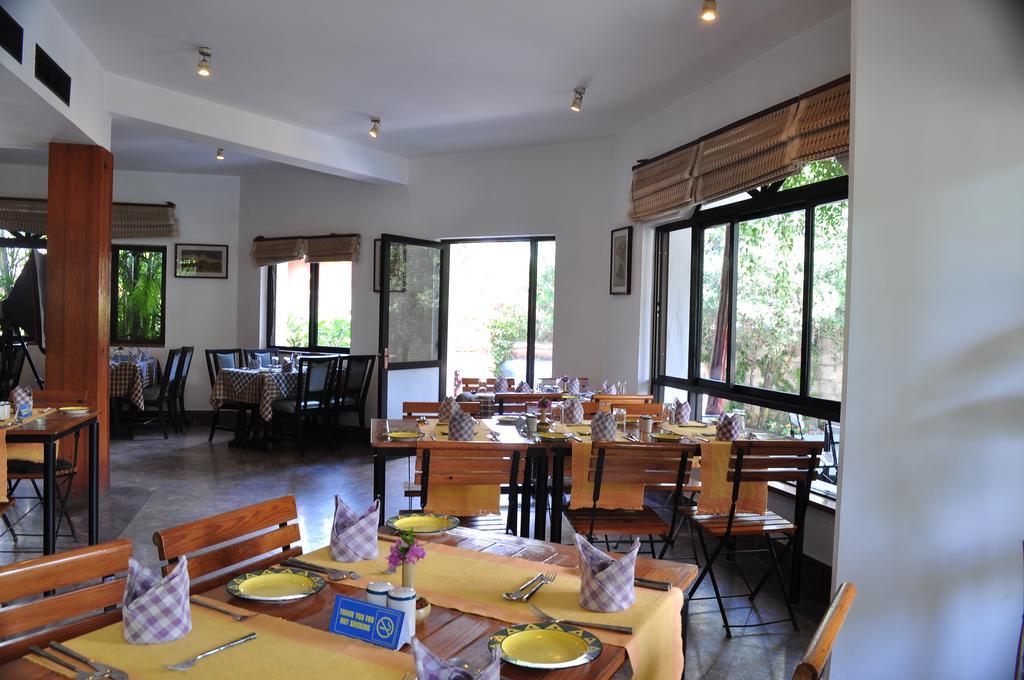 Hotel Trek-O-Tel Pokhara Esterno foto