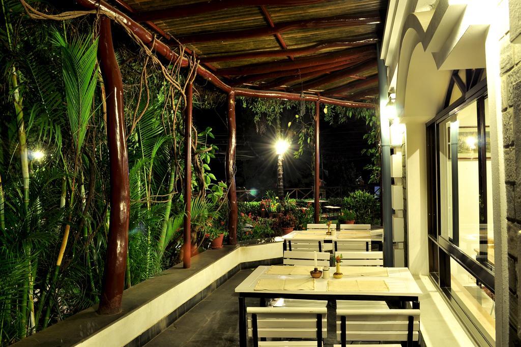 Hotel Trek-O-Tel Pokhara Esterno foto