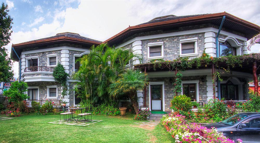 Hotel Trek-O-Tel Pokhara Esterno foto