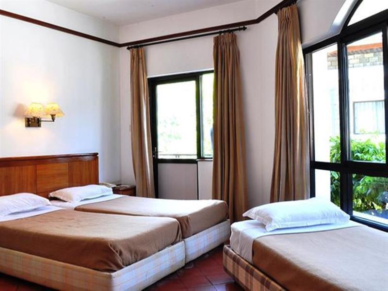 Hotel Trek-O-Tel Pokhara Esterno foto