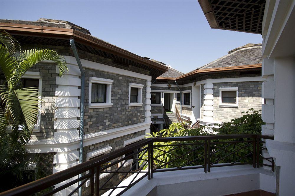 Hotel Trek-O-Tel Pokhara Esterno foto