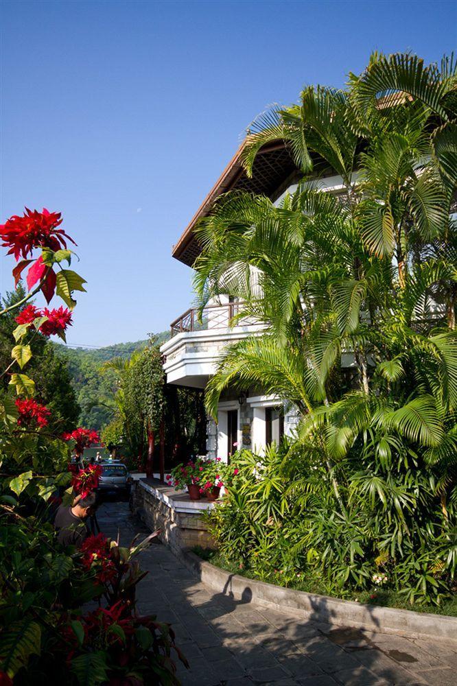 Hotel Trek-O-Tel Pokhara Esterno foto