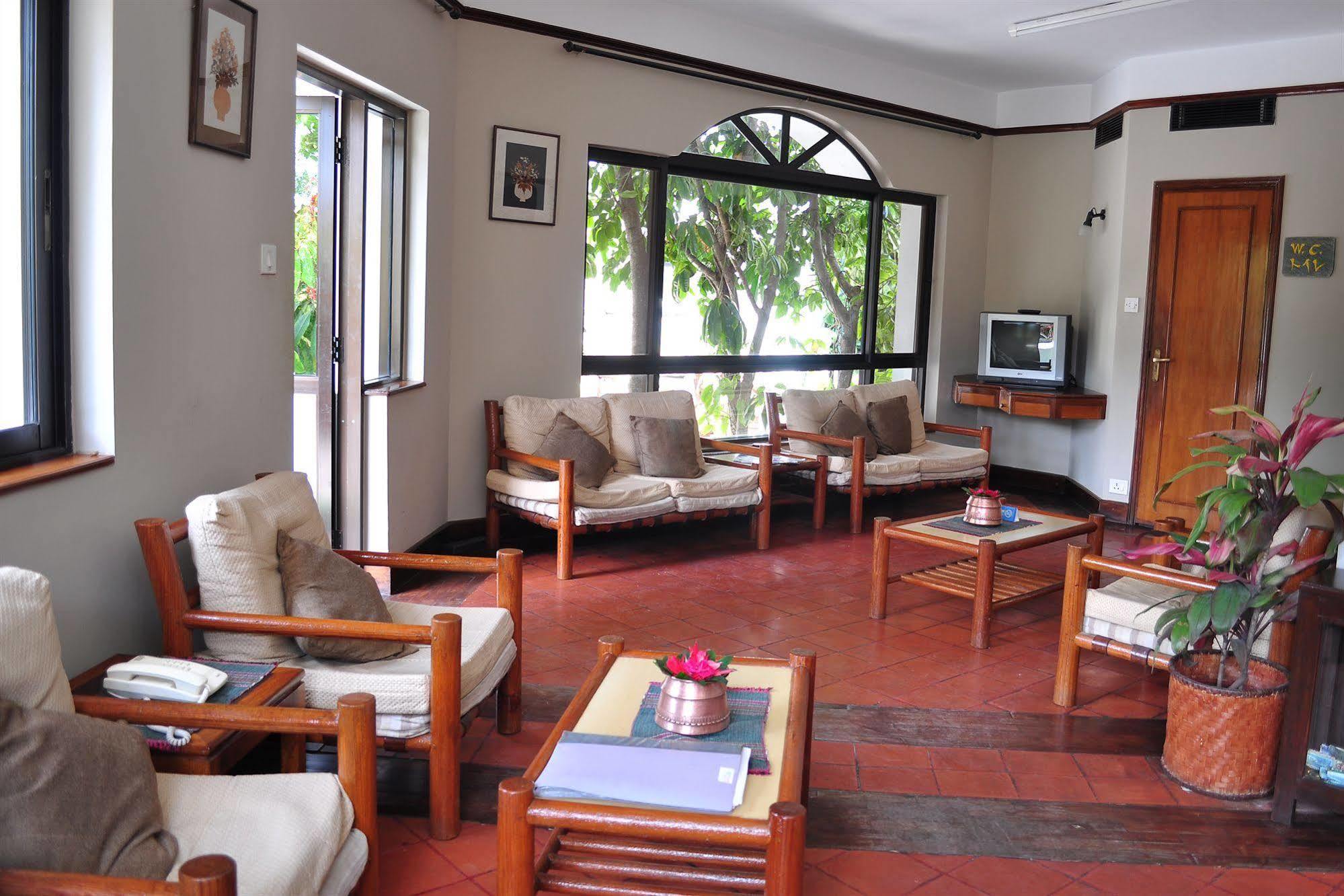 Hotel Trek-O-Tel Pokhara Esterno foto